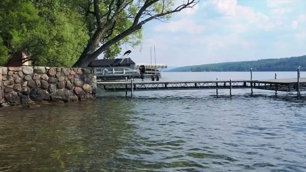 4771 W Bluff Dr, Keuka Lake